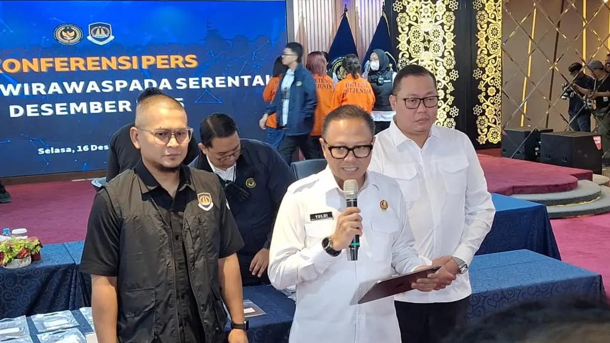 Chinese nationals arrested.jpg