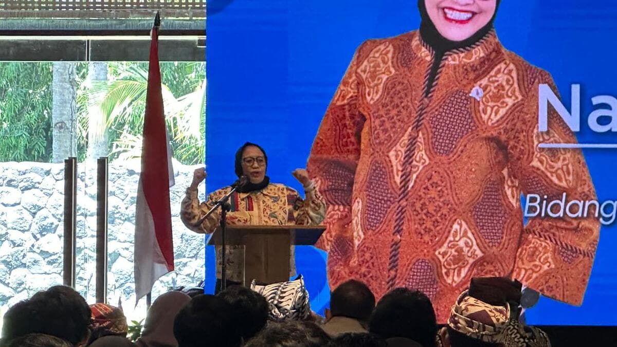 Nanik head of MBG program.jpeg