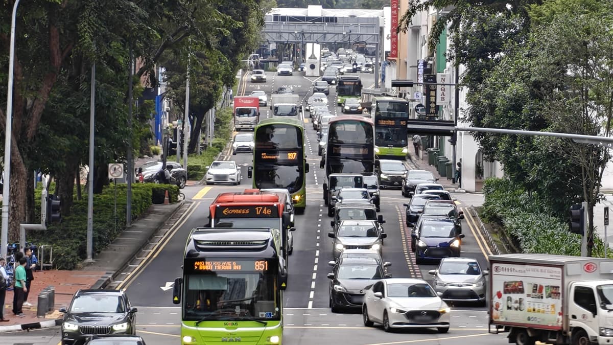 Singapore traffic.jpg