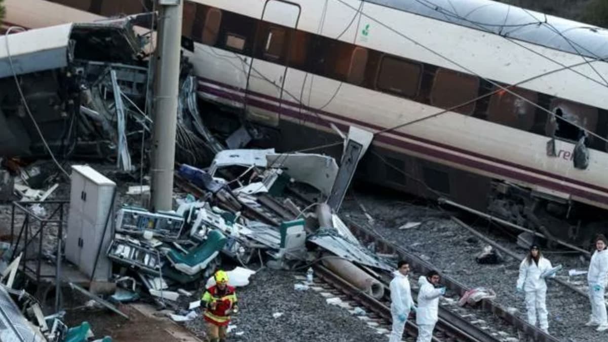 Spain train crash.jpg