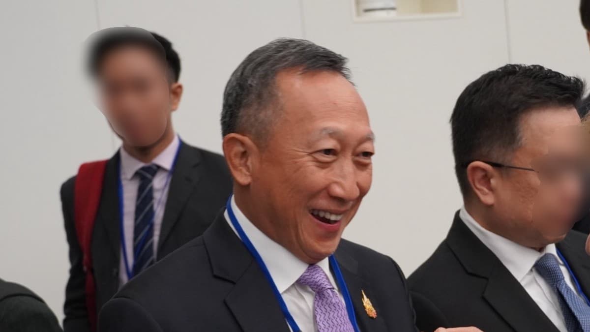Thai fin min resigned.jpg