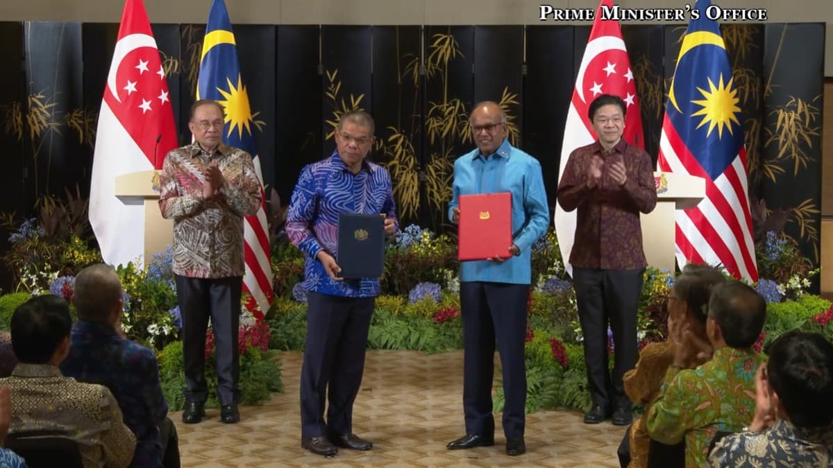 anwar and PM Wong.jpg