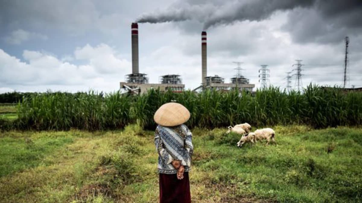 Indonesia coal plant.jpg