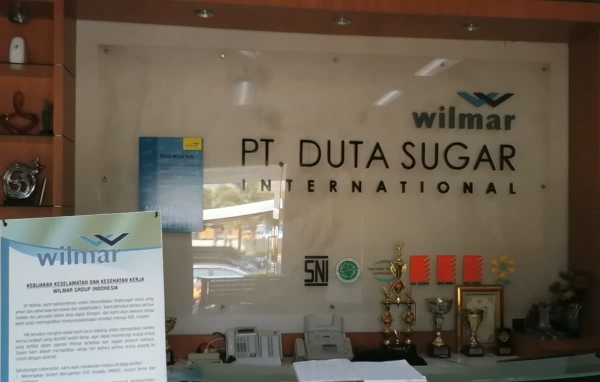 PT Duta Sugar International.jpg
