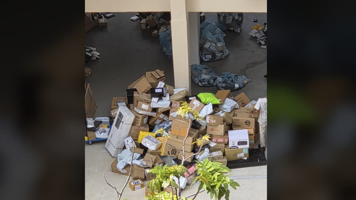 Parcel scattered at voiddeck.jpg