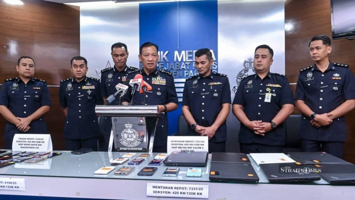 Police arrested five suspects in Mentakab after uncovering a scam call centre targeting victims abroad..jpg