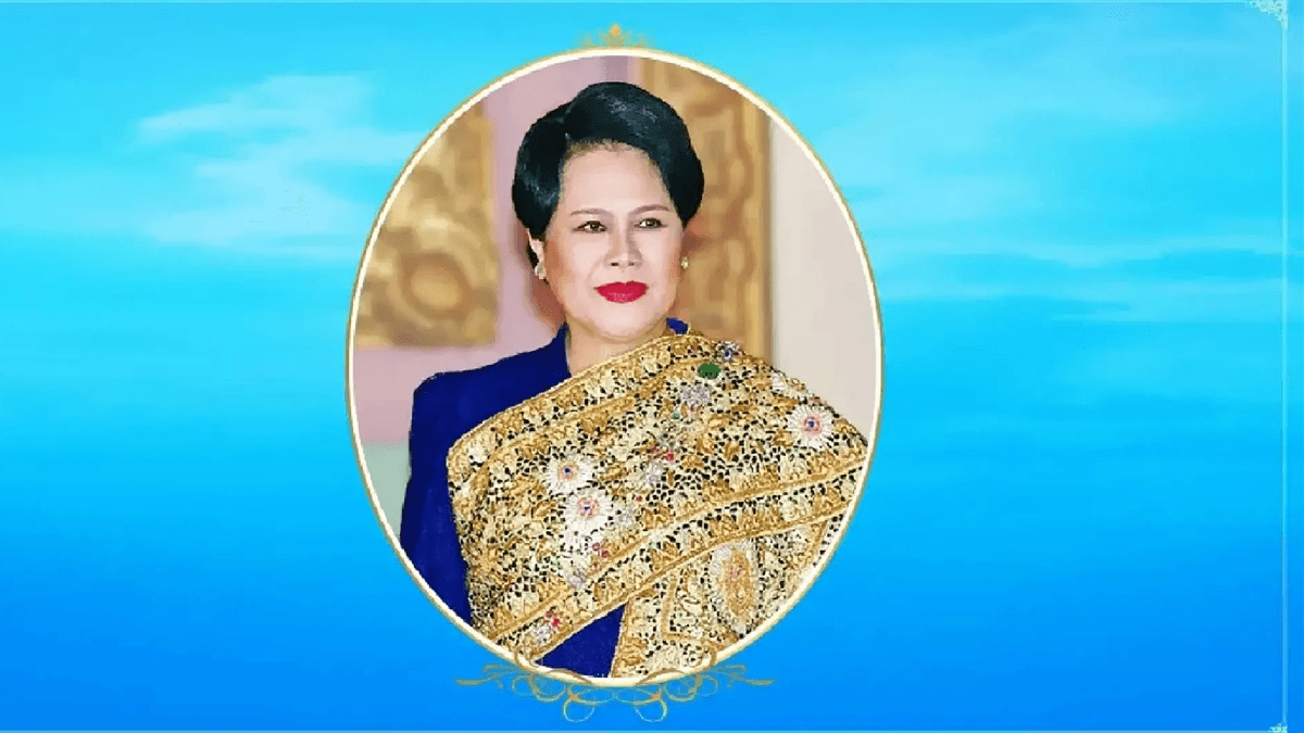Queen Sirikit.png