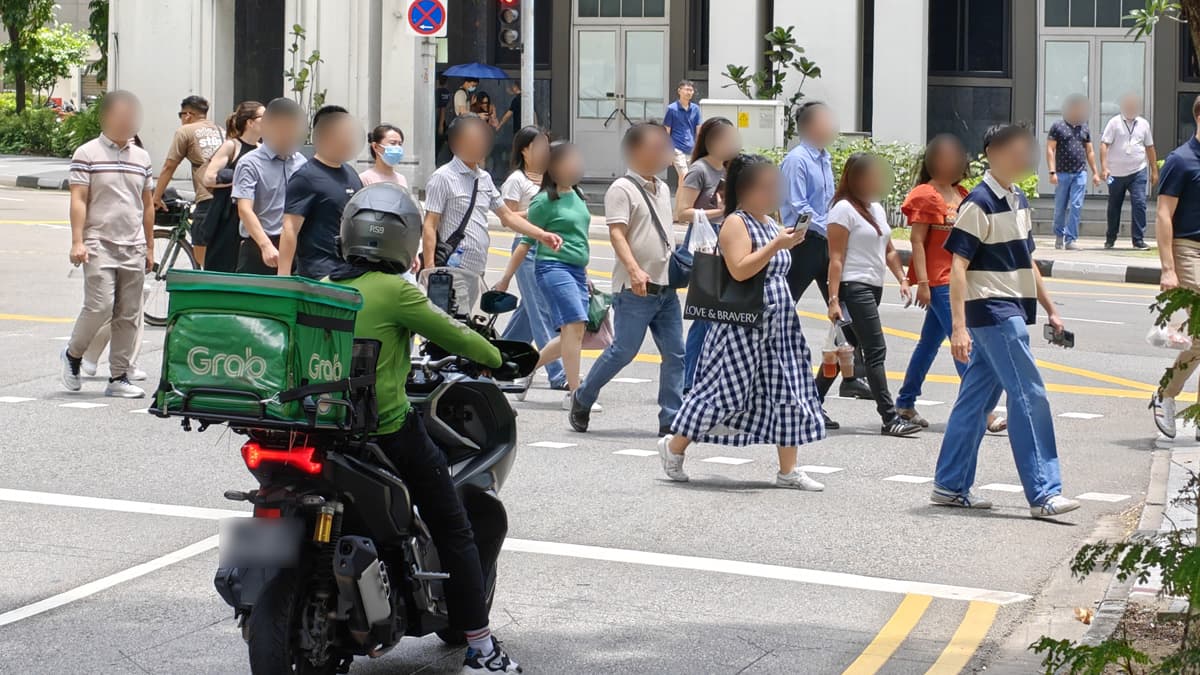 Singapore crowd Oct 2025.jpg