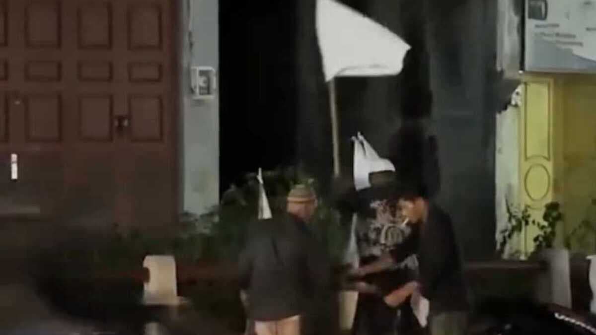 White flag in Aceh.jpeg