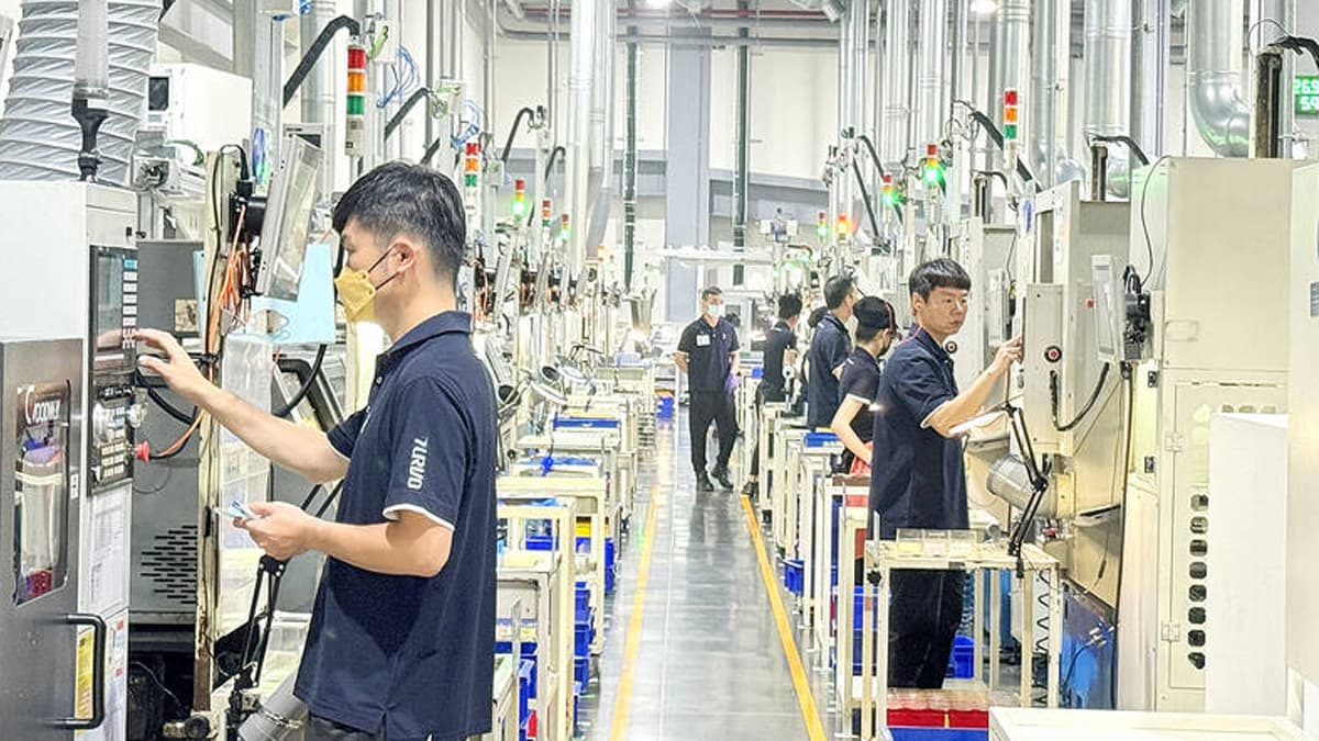 taiwan factory.jpg